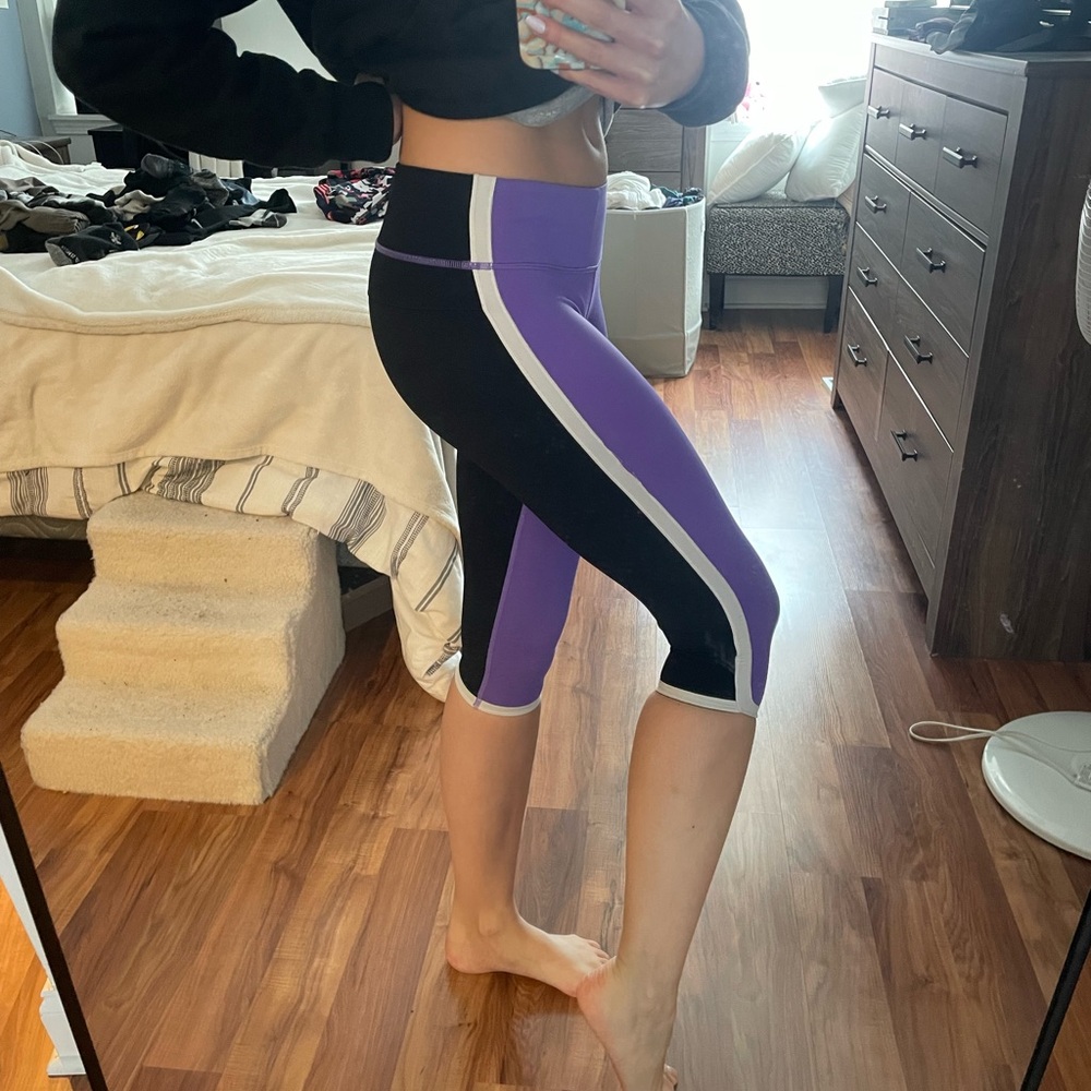 Lululemon Purple Cropped Leggings